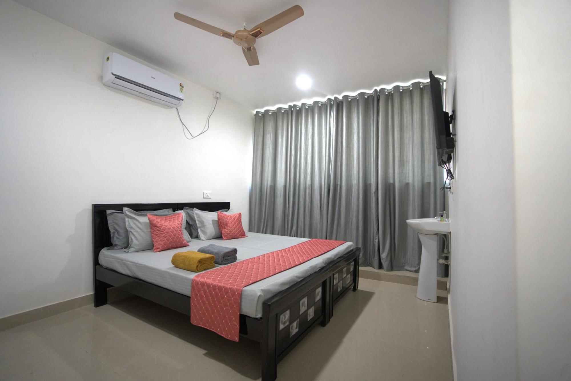 Yellow Bells Signature Hitec City Hyderabad Exterior foto