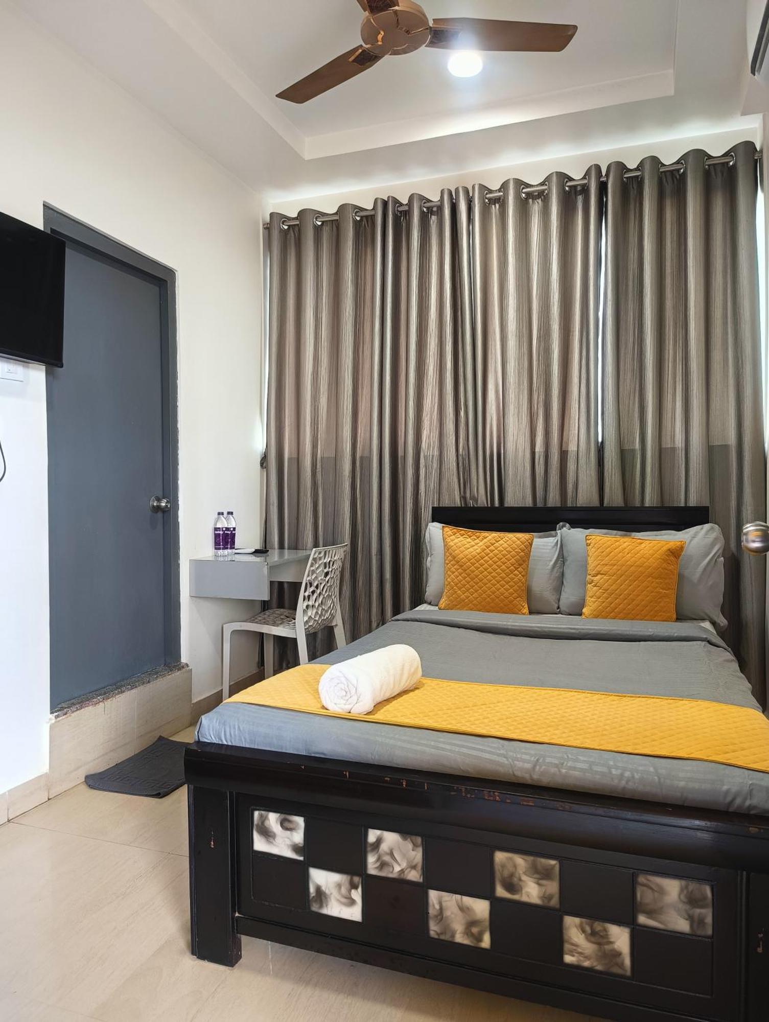 Yellow Bells Signature Hitec City Hyderabad Exterior foto